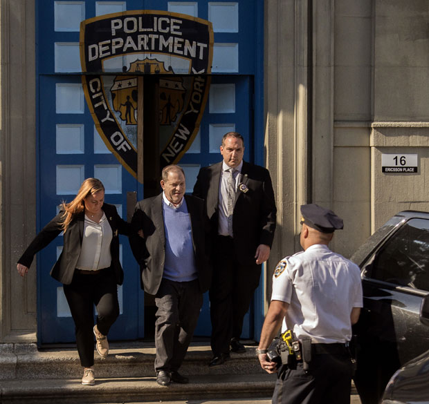 Харви Вајнстин ухапшен, па пуштен уз кауцију